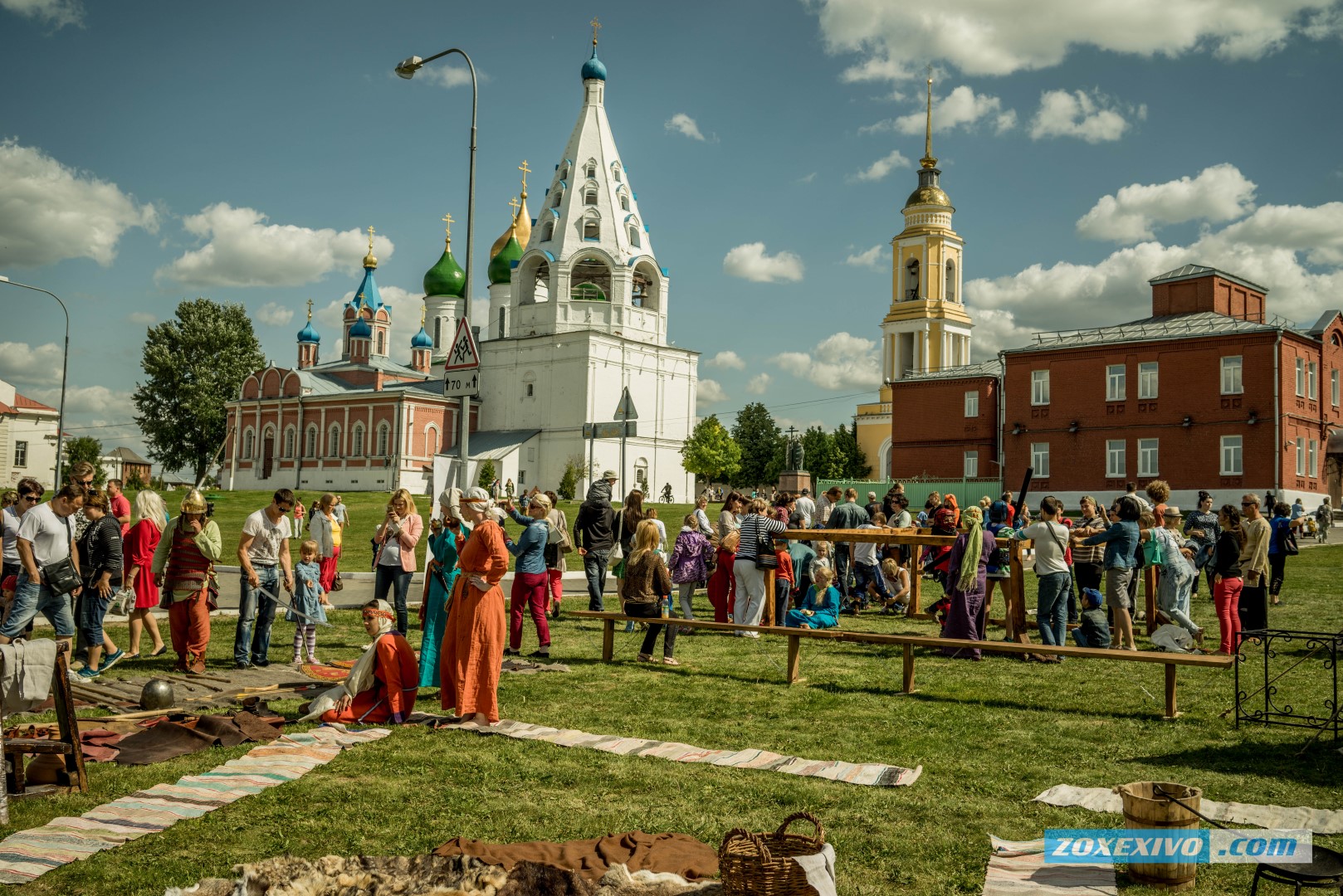 Когда день города в коломне. Сквер блюдечко Коломна. Смотровая площадка блюдечко Коломна. Коломна старый город блюдечко. Сквер блюдечко Коломна фото.